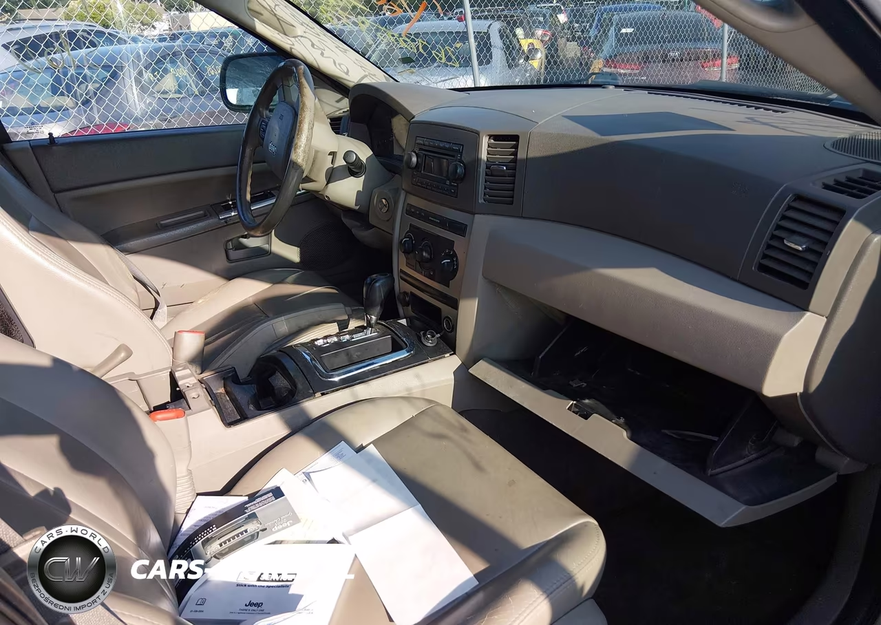 2005 Jeep Grand Cherokee Laredo VIN:1J4GS48K05C563474 - 5