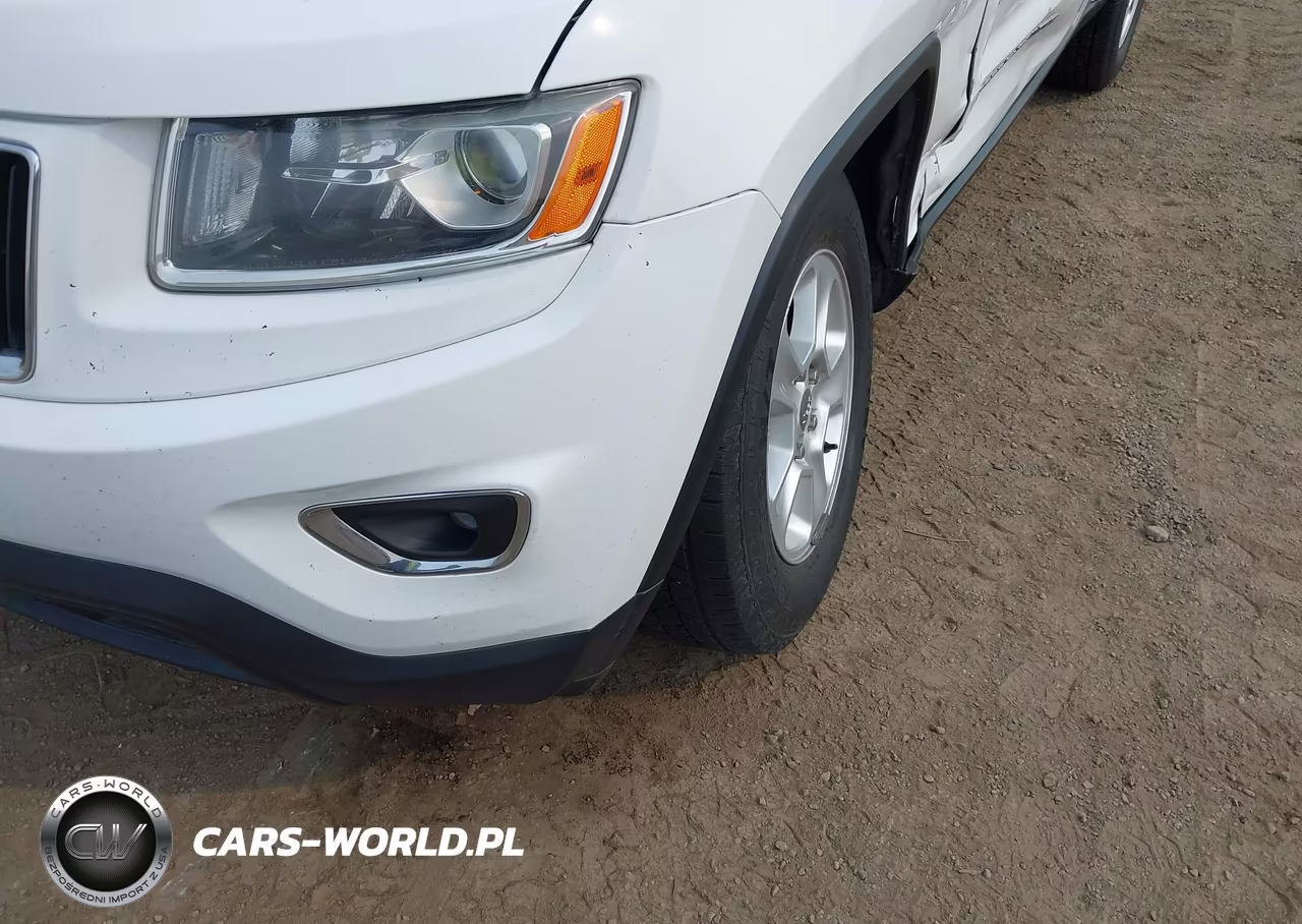 2015 Jeep Grand Cherokee Laredo VIN:1C4RJFAG7FC895822 - 19