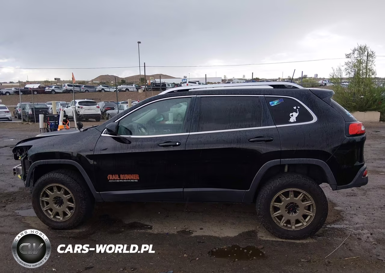 2017 Jeep Cherokee Latitude VIN:1C4PJMCB9HW666444 - 14