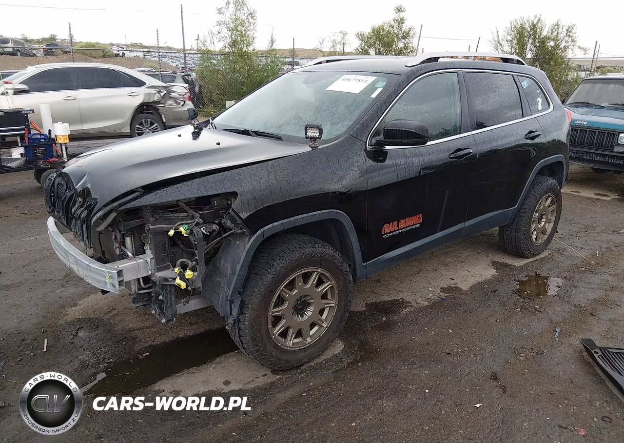 2017 Jeep Cherokee Latitude VIN:1C4PJMCB9HW666444 - 2