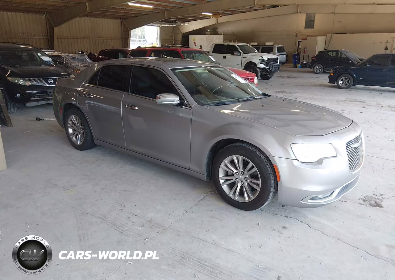 2015 Chrysler 300C VIN:2C3CCAEG7FH786095 - 1