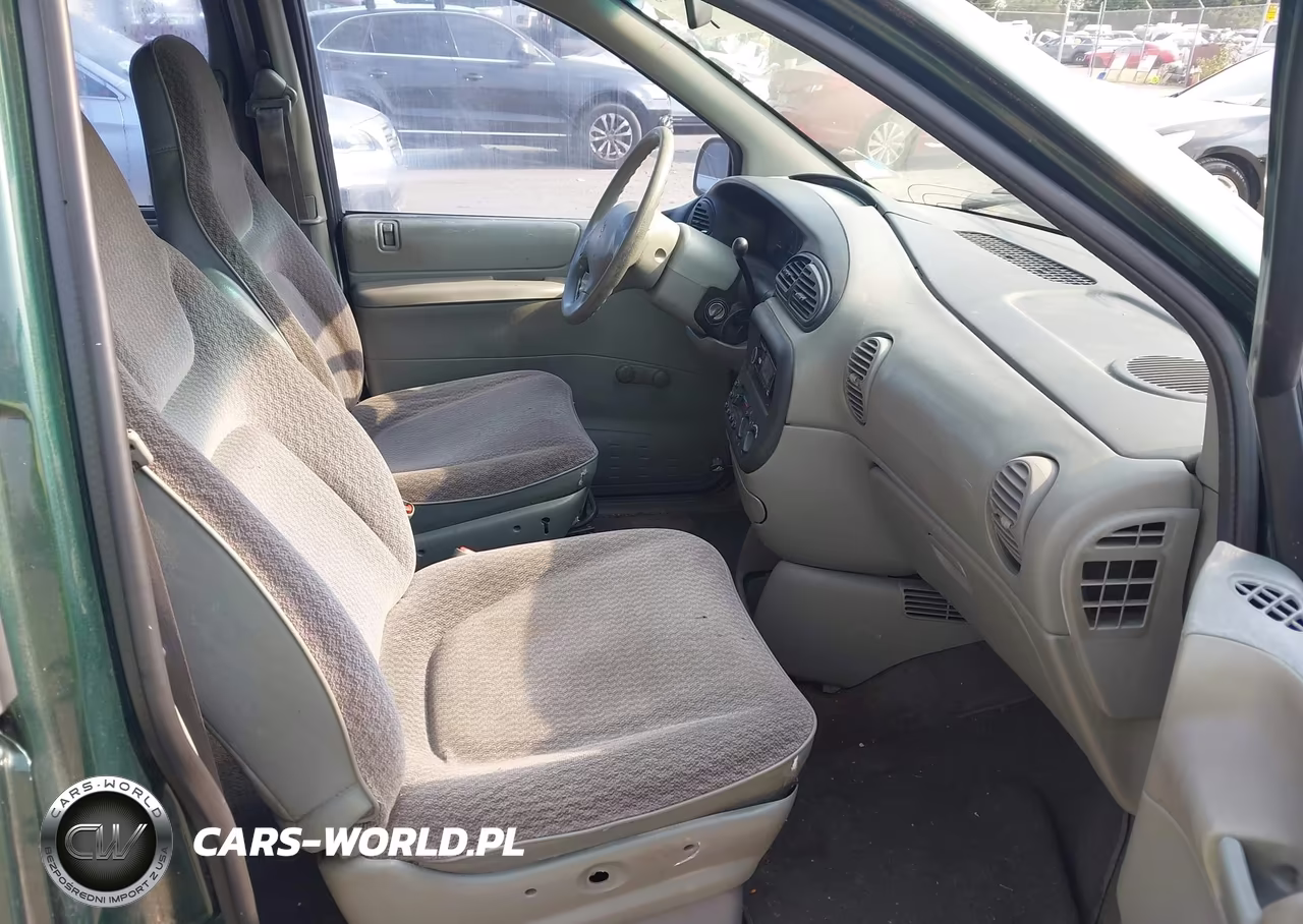 1999 Plymouth Voyager VIN:2P4FP25B7XR214717 - 5