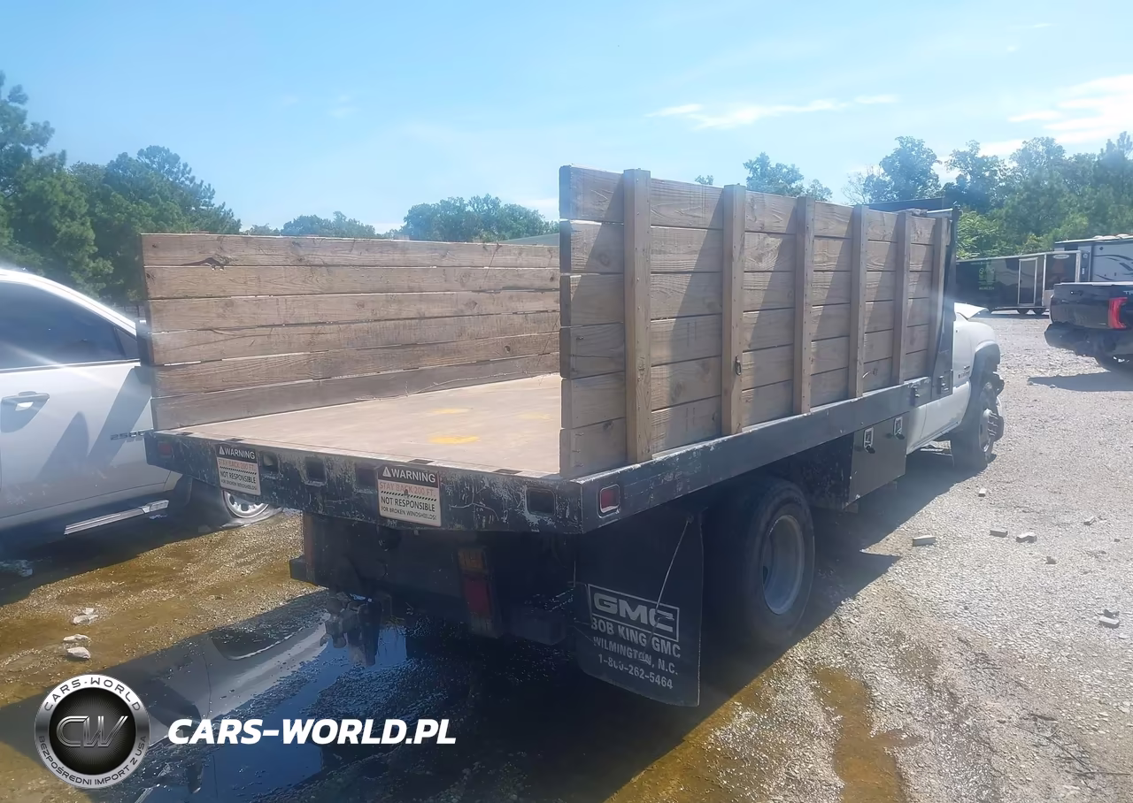 2006 GMC Sierra 3500 Chassis Work Truck VIN:1GDJC34D26E246727 - 4
