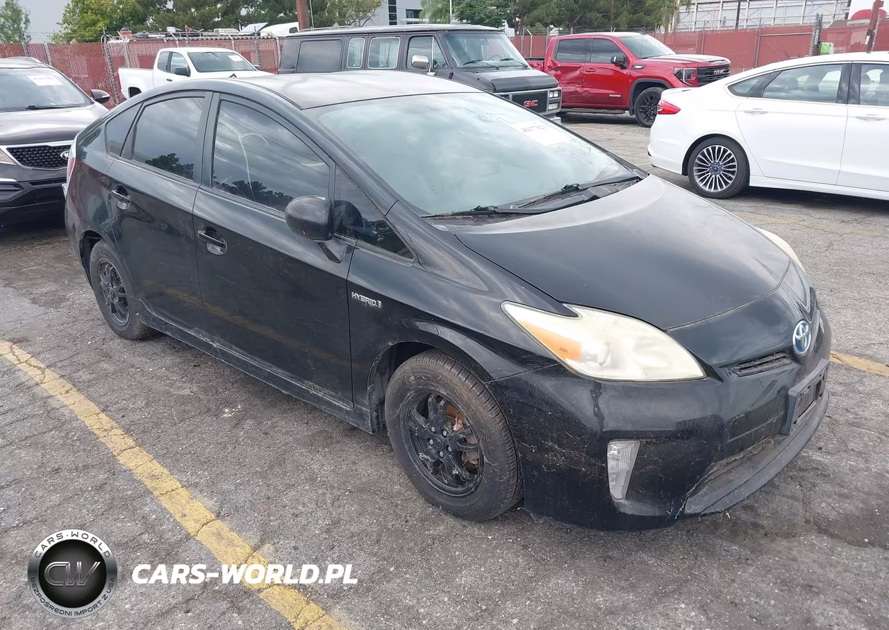 2013 Toyota Prius Three – zdjęcie 1 z 17