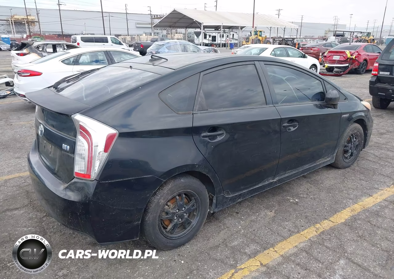 2013 Toyota Prius Three VIN:JTDKN3DU4D5646711 - 4