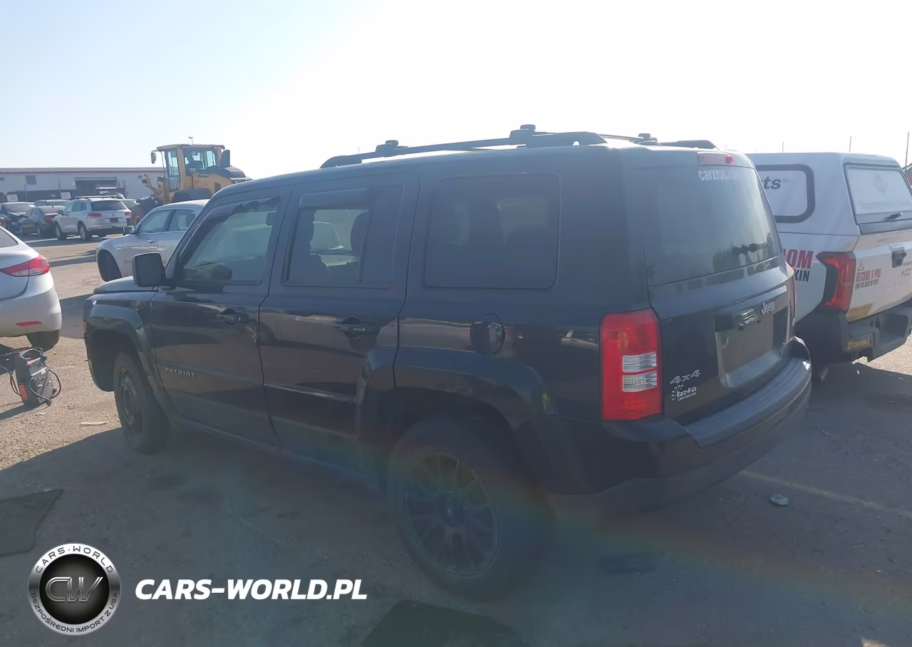 2013 Jeep Patriot Latitude VIN:1C4NJRFB6DD165663 - 3