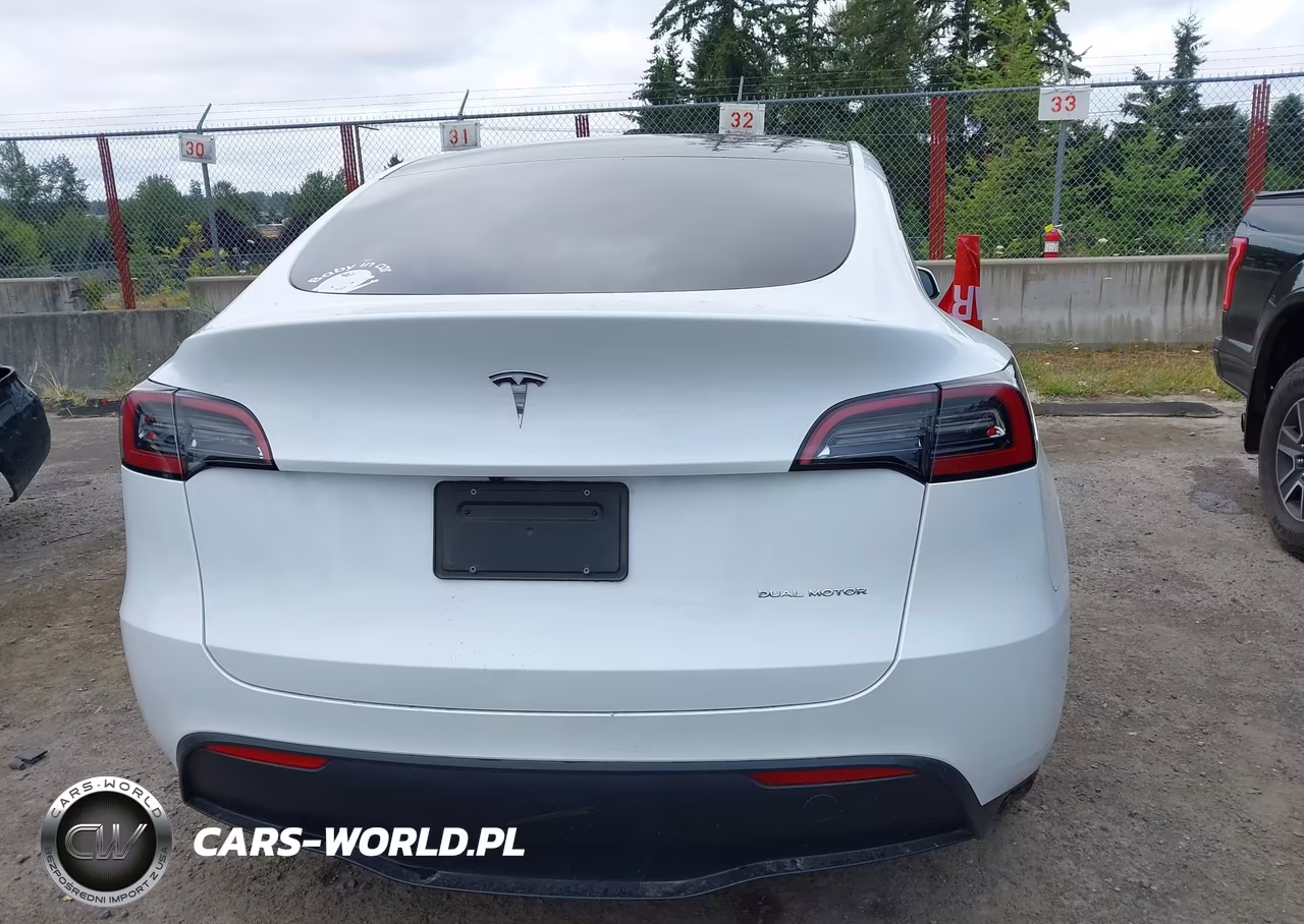 2023 Tesla Model Y Awd-Long Range Dual Motor All-Wheel Drive VIN:7SAYGDEE7PF660707 - 17