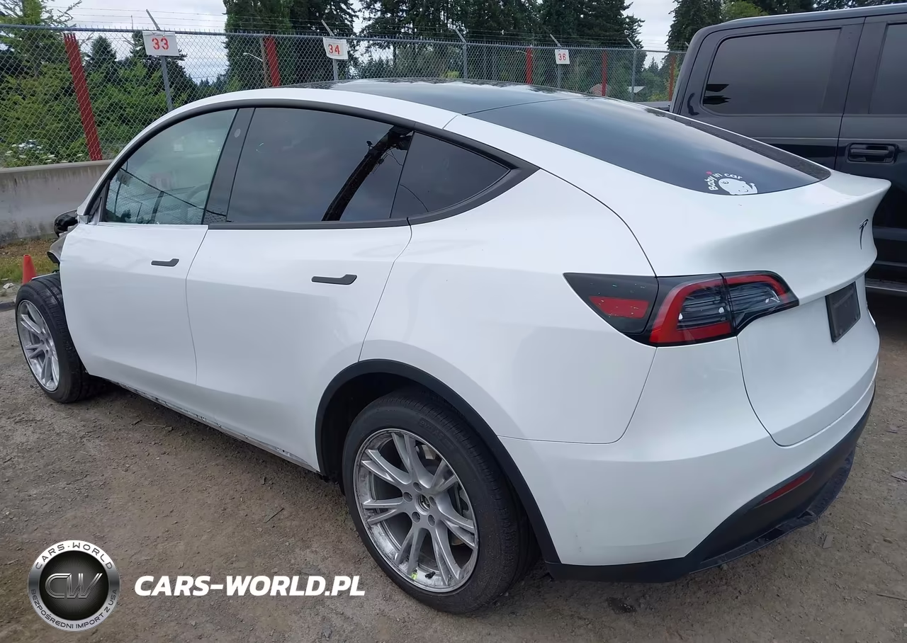2023 Tesla Model Y Awd-Long Range Dual Motor All-Wheel Drive VIN:7SAYGDEE7PF660707 - 3