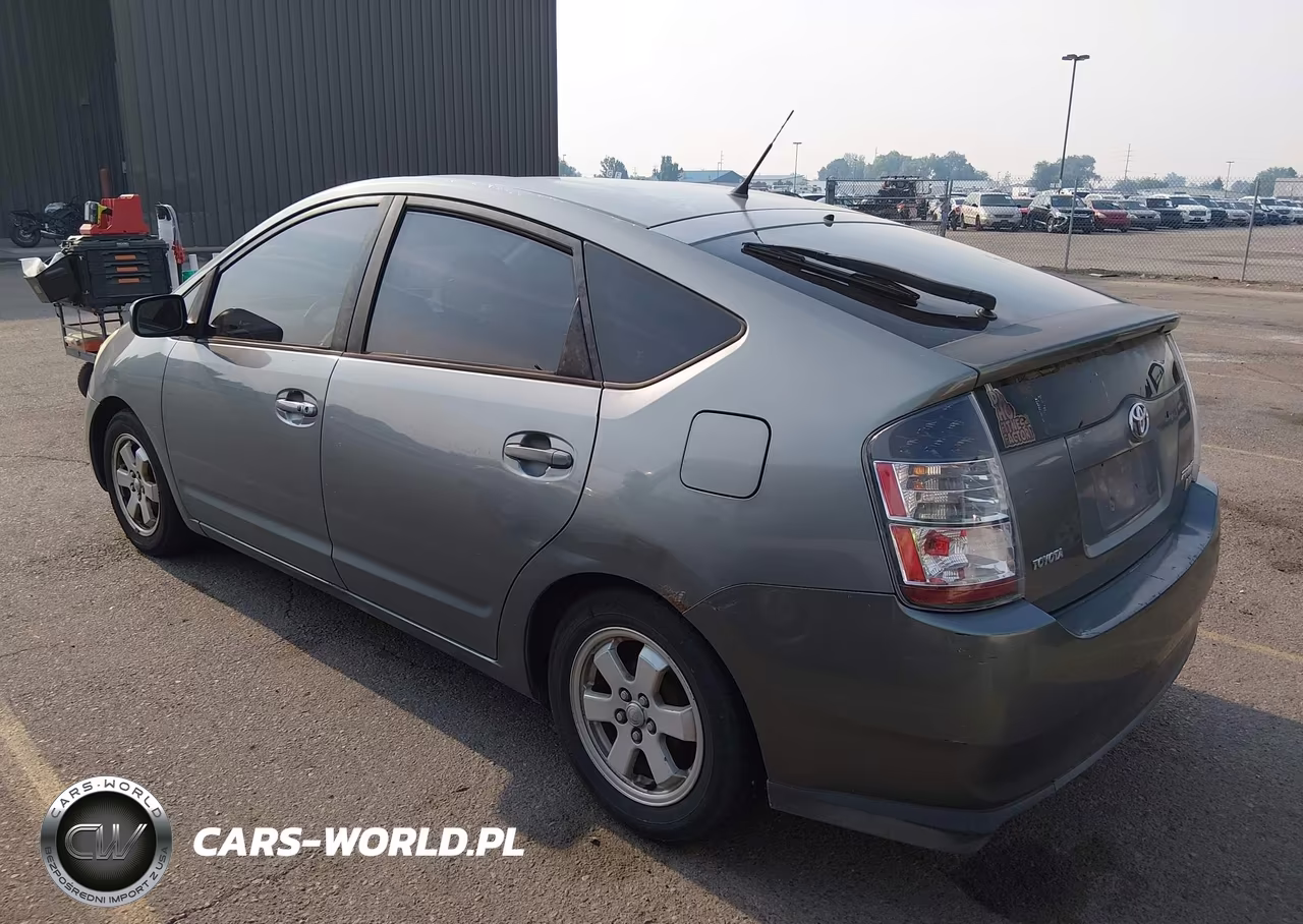 2004 Toyota Prius VIN:JTDKB20U840104601 - 3