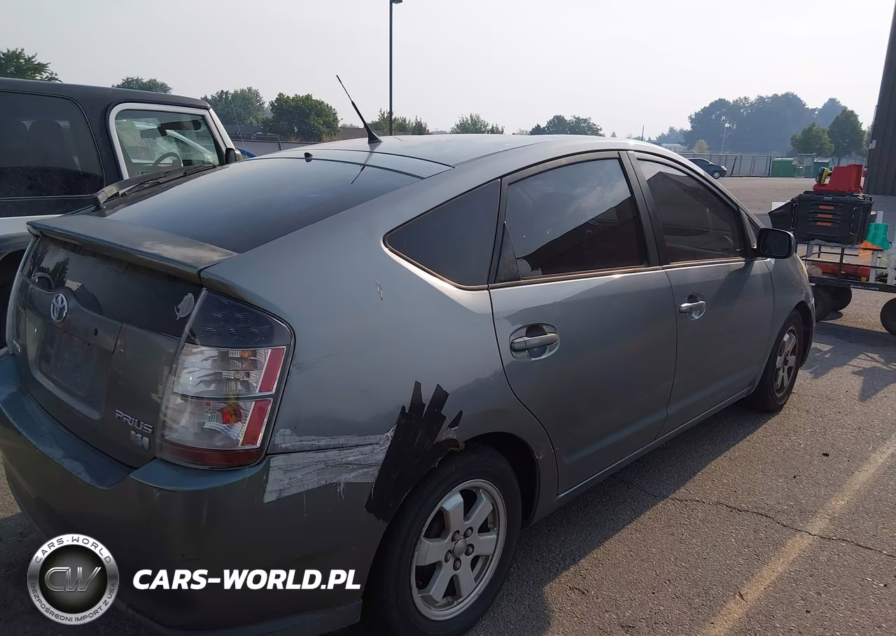 2004 Toyota Prius VIN:JTDKB20U840104601 - 4