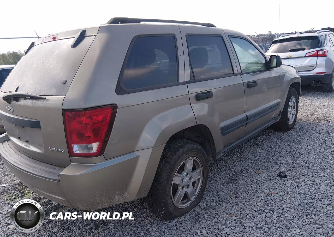 2005 Jeep Grand Cherokee Laredo VIN:1J4GR48K75C674941 - 4