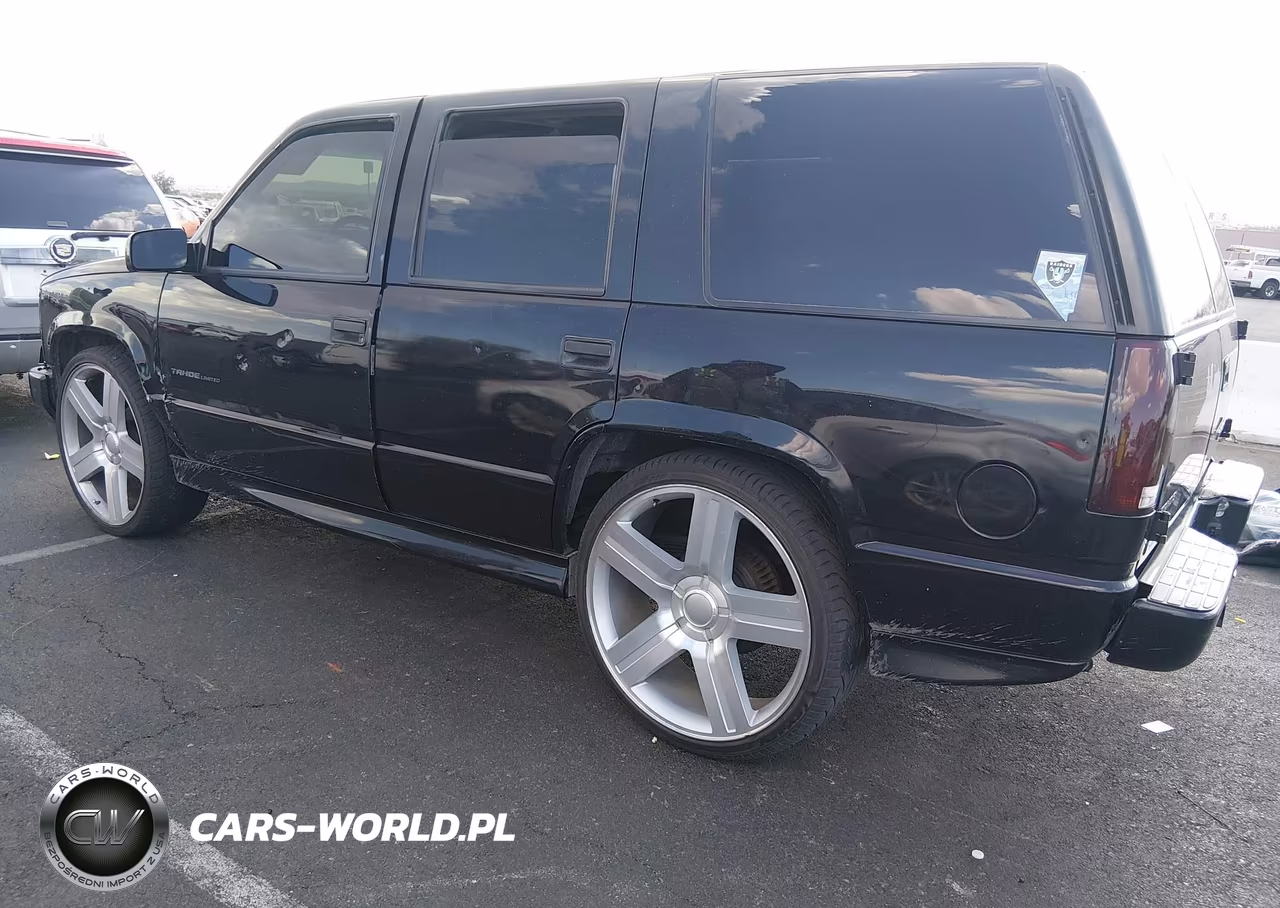 2000 Chevrolet Tahoe Limited VIN:1GNEC13R7YR127209 - 3