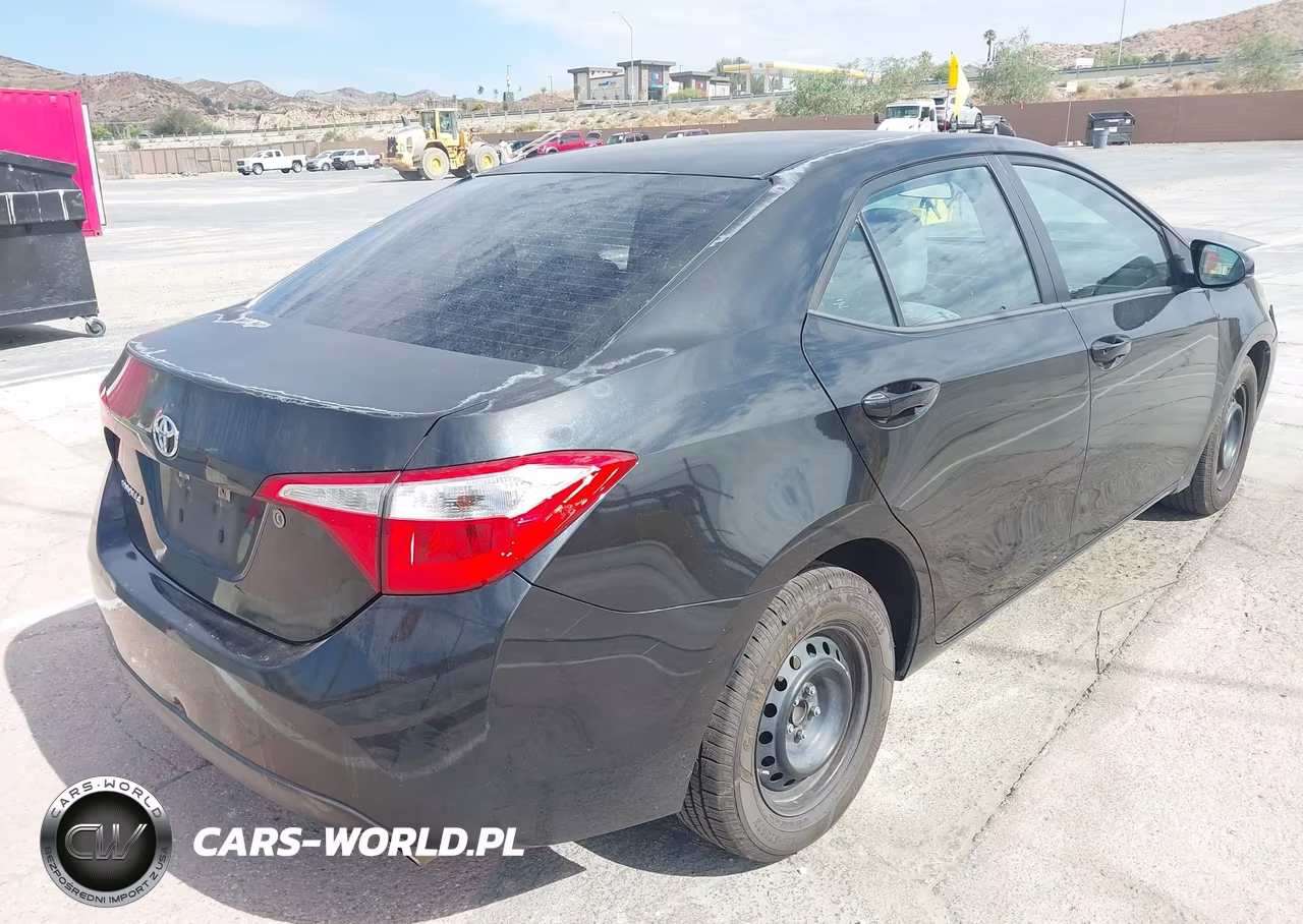 2015 Toyota Corolla L VIN:5YFBURHE4FP295328 - 4