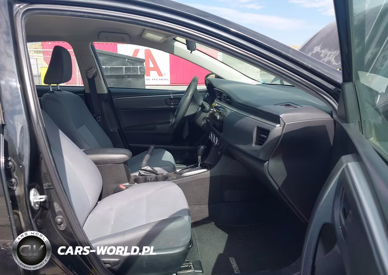 2015 Toyota Corolla L VIN:5YFBURHE4FP295328 - 5