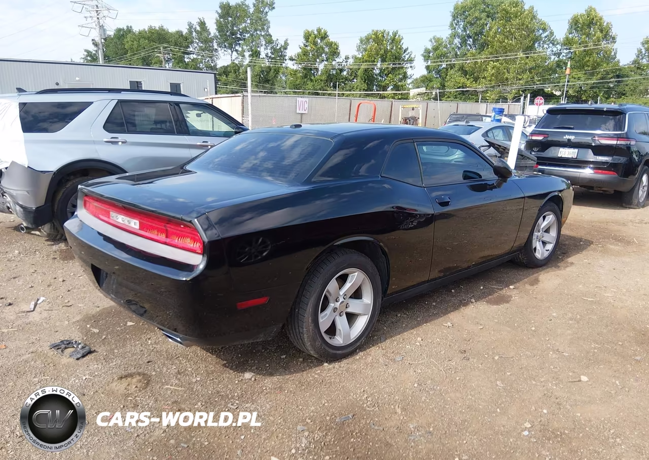 2013 Dodge Challenger Sxt VIN:2C3CDYAG5DH582226 - 4
