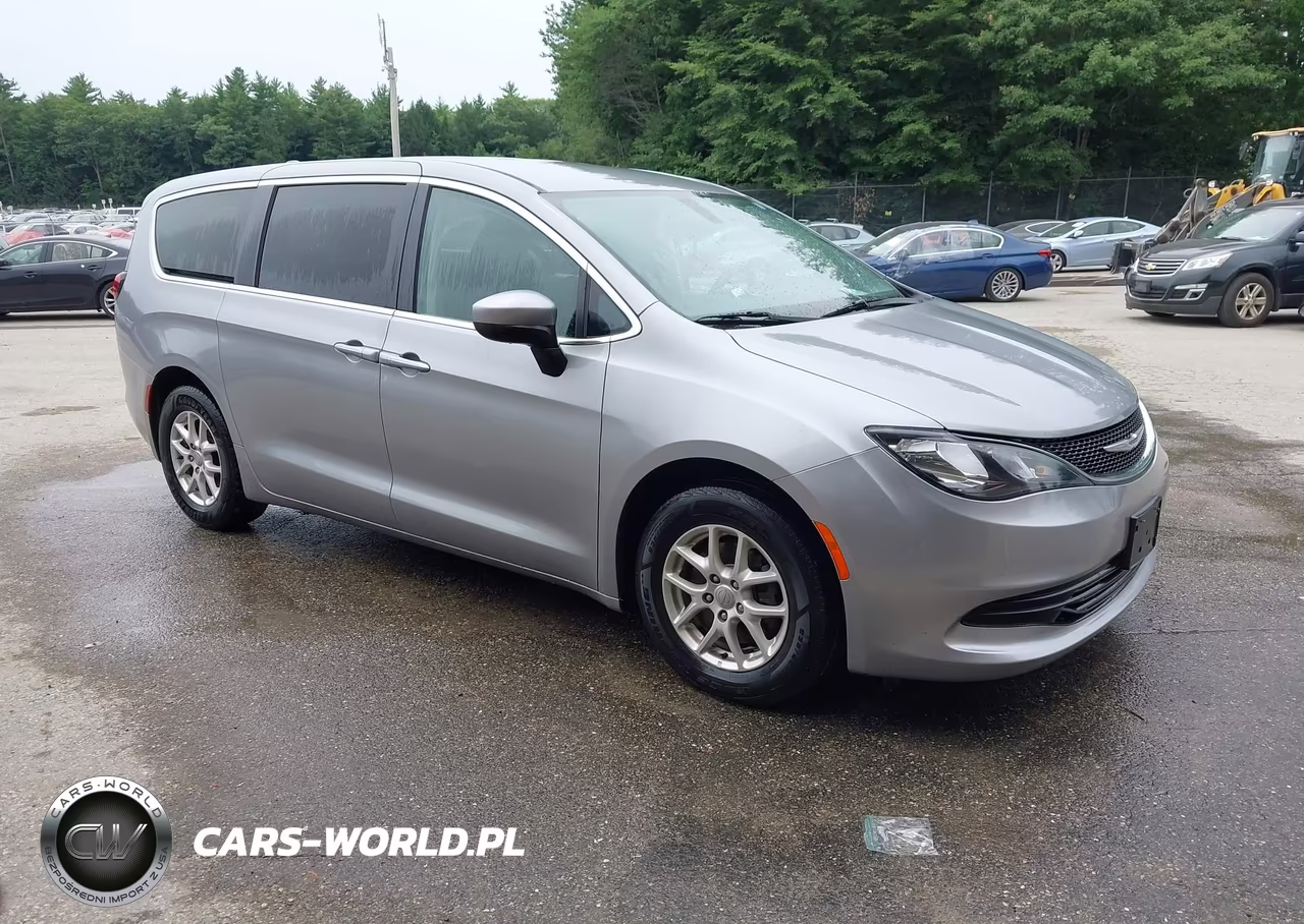 2020 Chrysler Voyager Lx