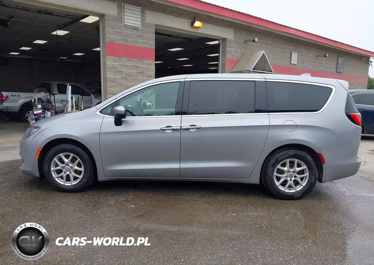 2020 Chrysler Voyager Lx VIN:2C4RC1CG0LR216180 - 14