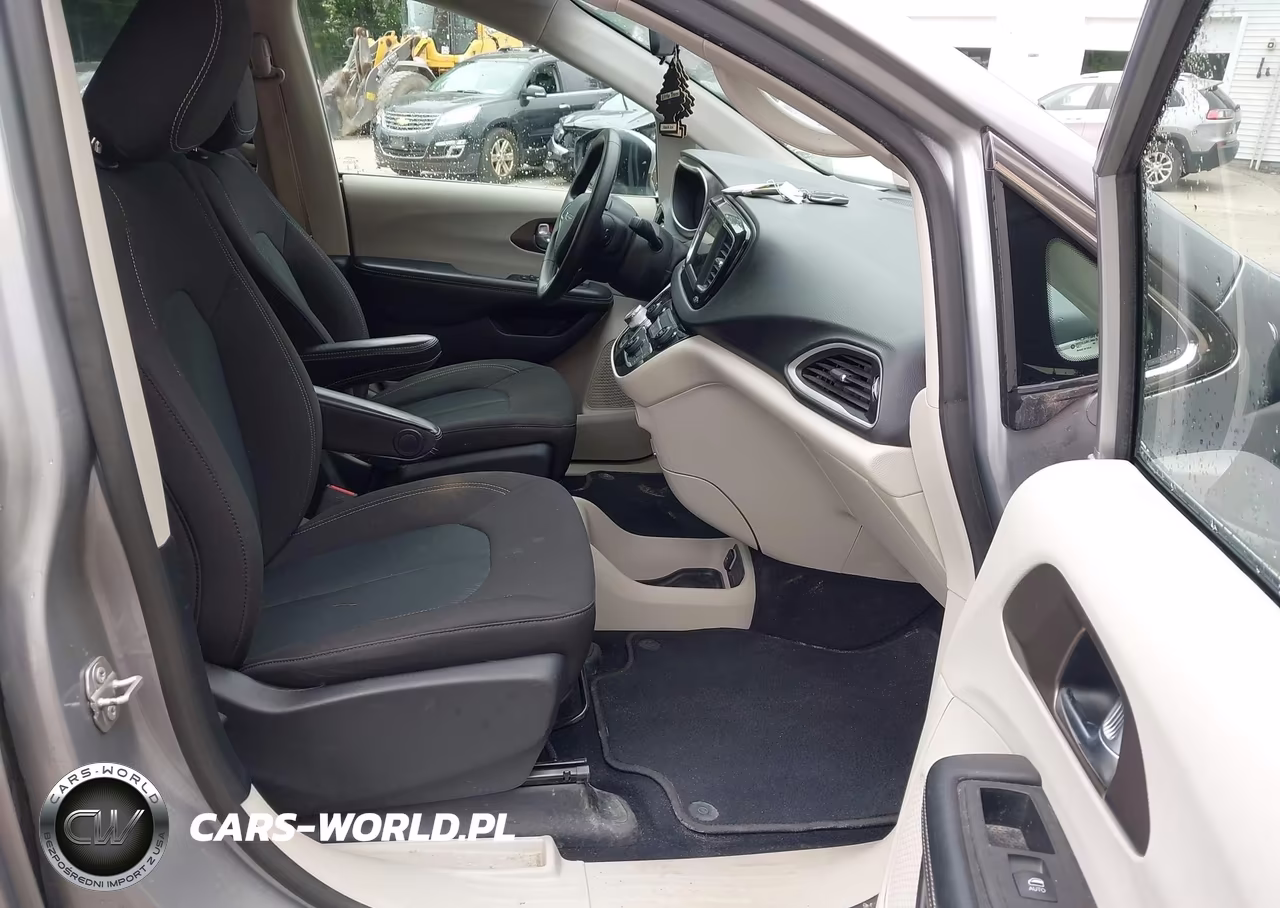 2020 Chrysler Voyager Lx VIN:2C4RC1CG0LR216180 - 5