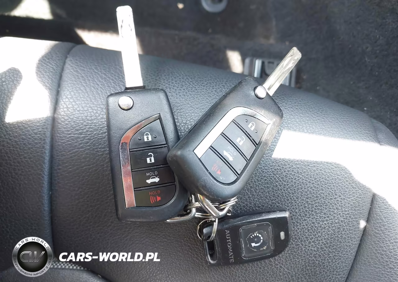 2018 Toyota Camry Se VIN:4T1B11HK0JU565470 - 11