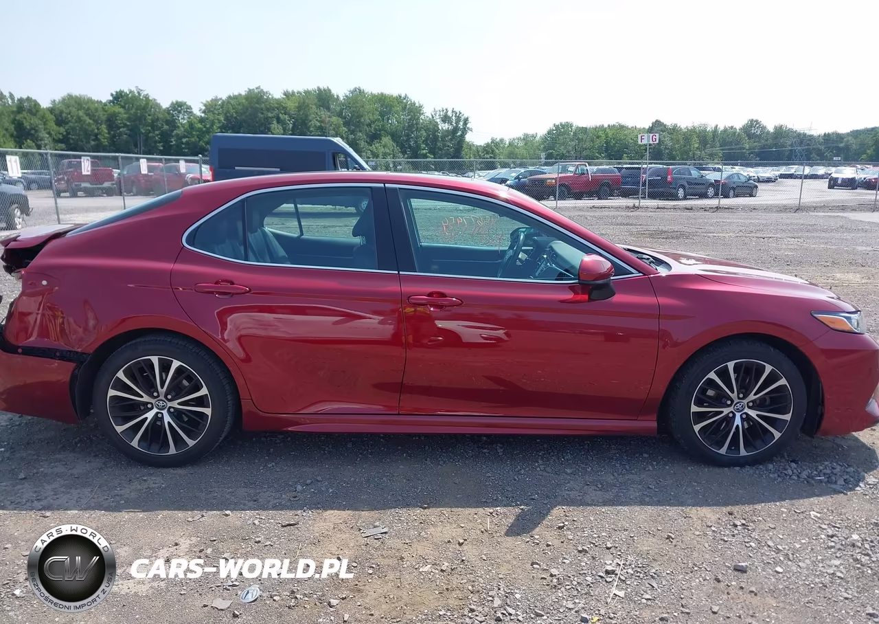 2018 Toyota Camry Se VIN:4T1B11HK0JU565470 - 13