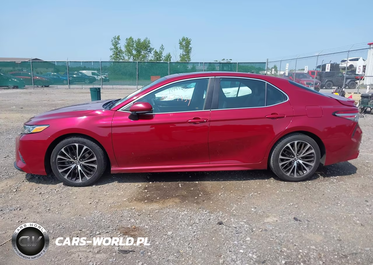 2018 Toyota Camry Se VIN:4T1B11HK0JU565470 - 14