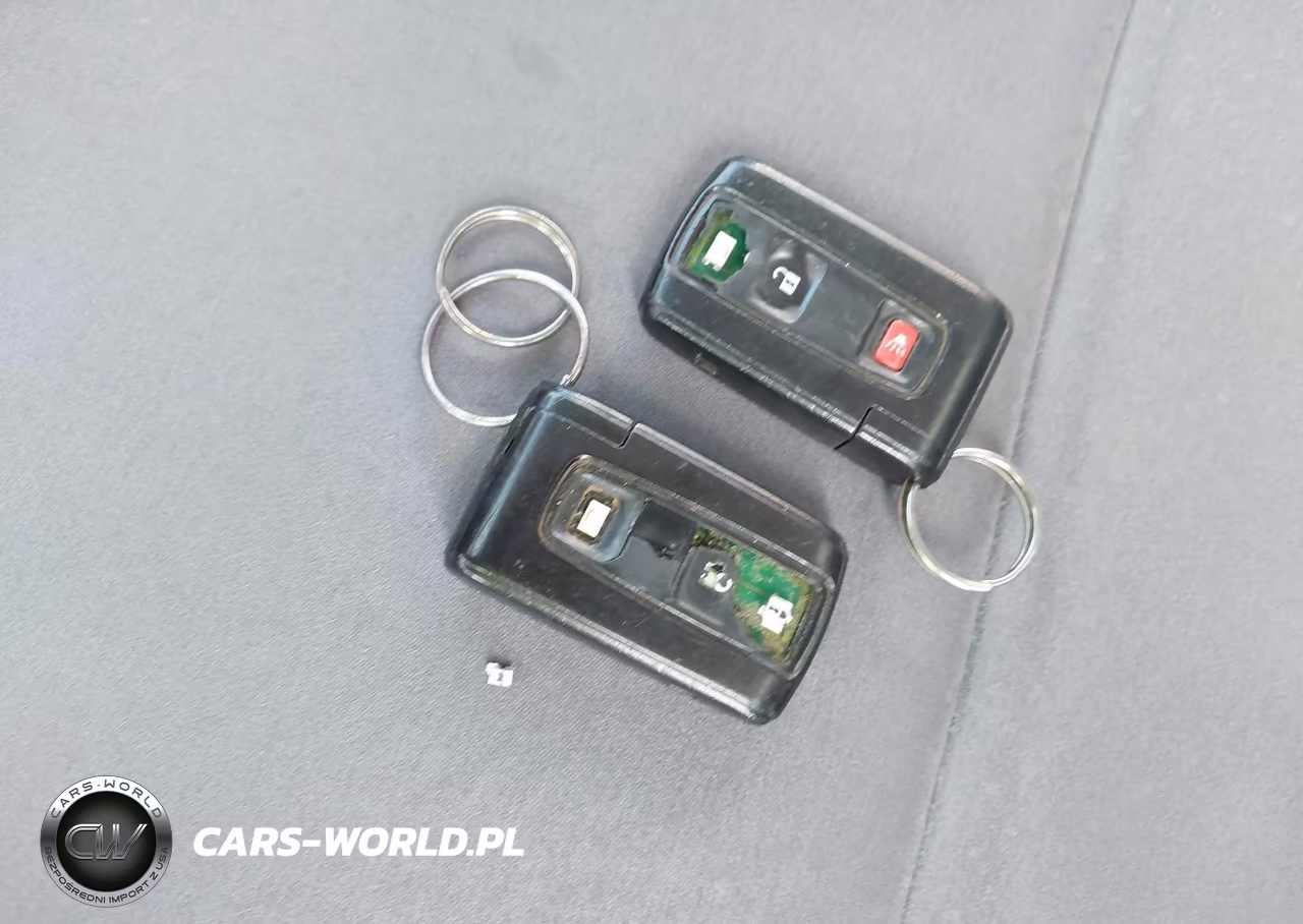 2008 Toyota Prius VIN:JTDKB20U687721413 - 11