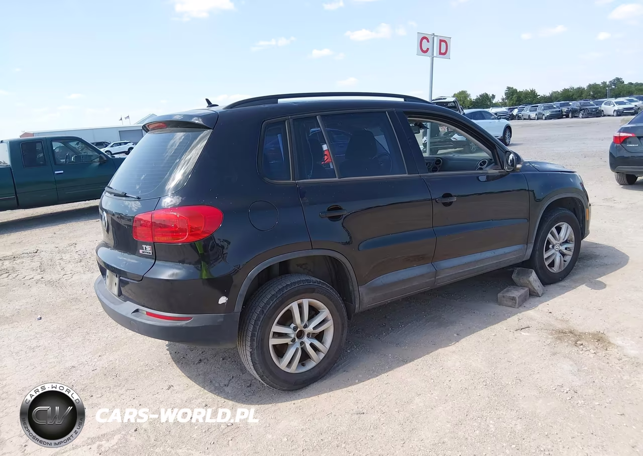 2016 Volkswagen Tiguan S VIN:WVGBV7AXXGW029961 - 4
