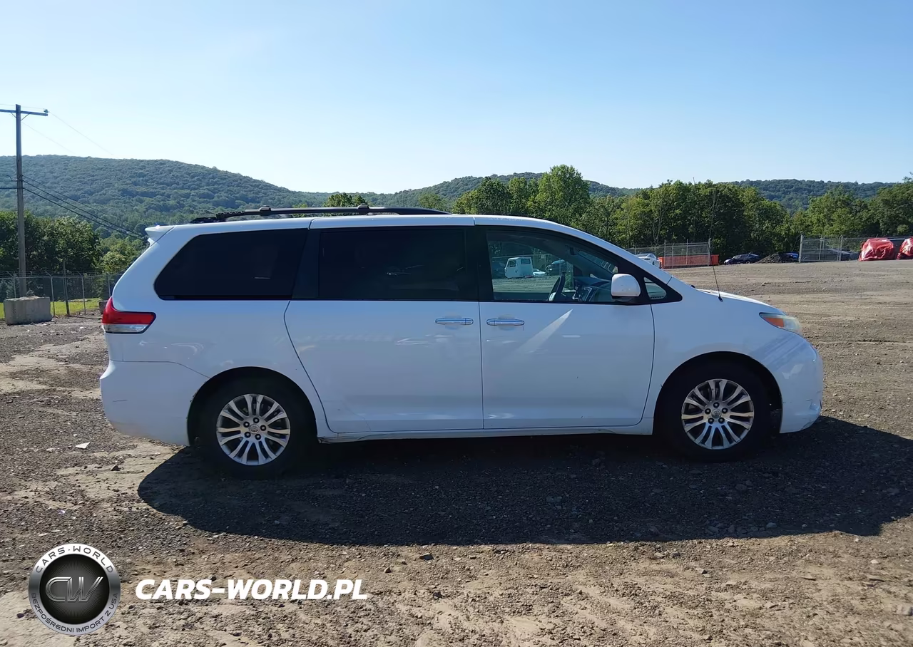 2013 Toyota Sienna Xle V6 8 Passenger VIN:5TDYK3DC9DS315529 - 13