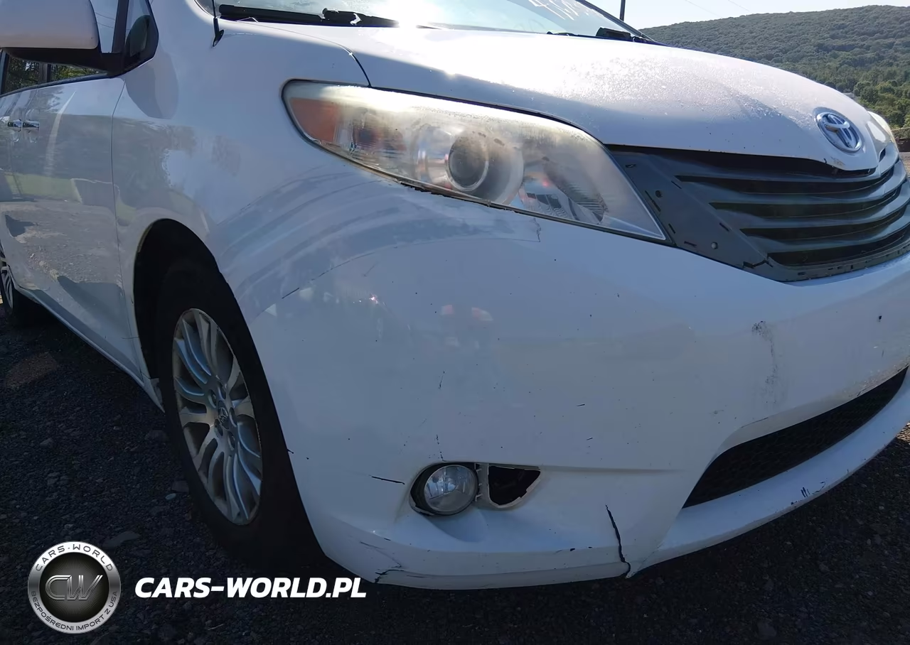 2013 Toyota Sienna Xle V6 8 Passenger VIN:5TDYK3DC9DS315529 - 6