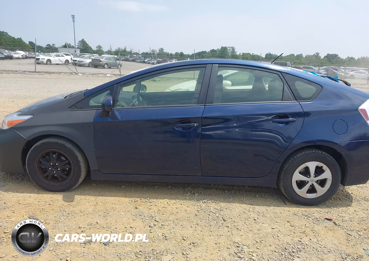 2012 Toyota Prius Two VIN:JTDKN3DU0C1528063 - 14