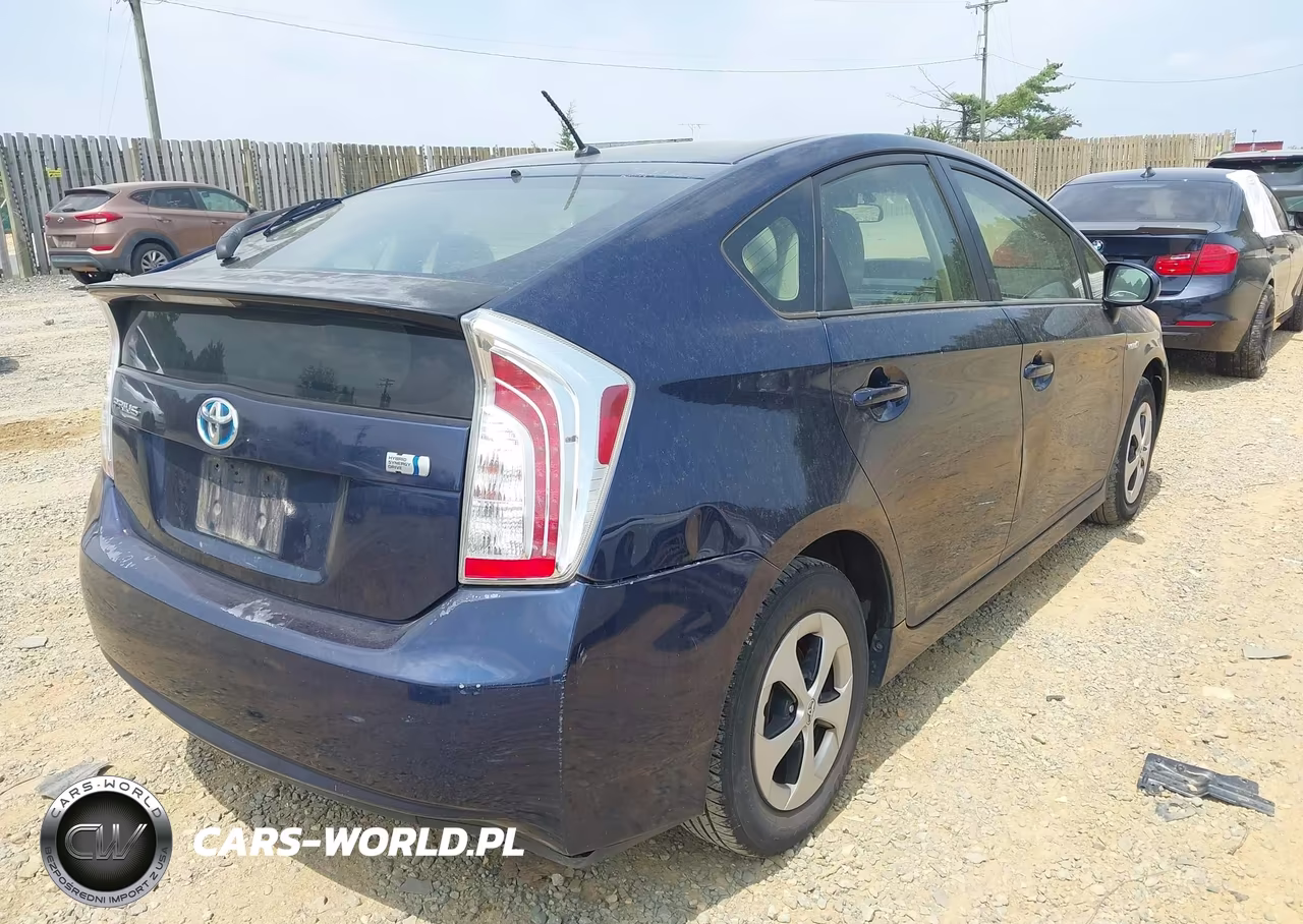 2012 Toyota Prius Two VIN:JTDKN3DU0C1528063 - 4