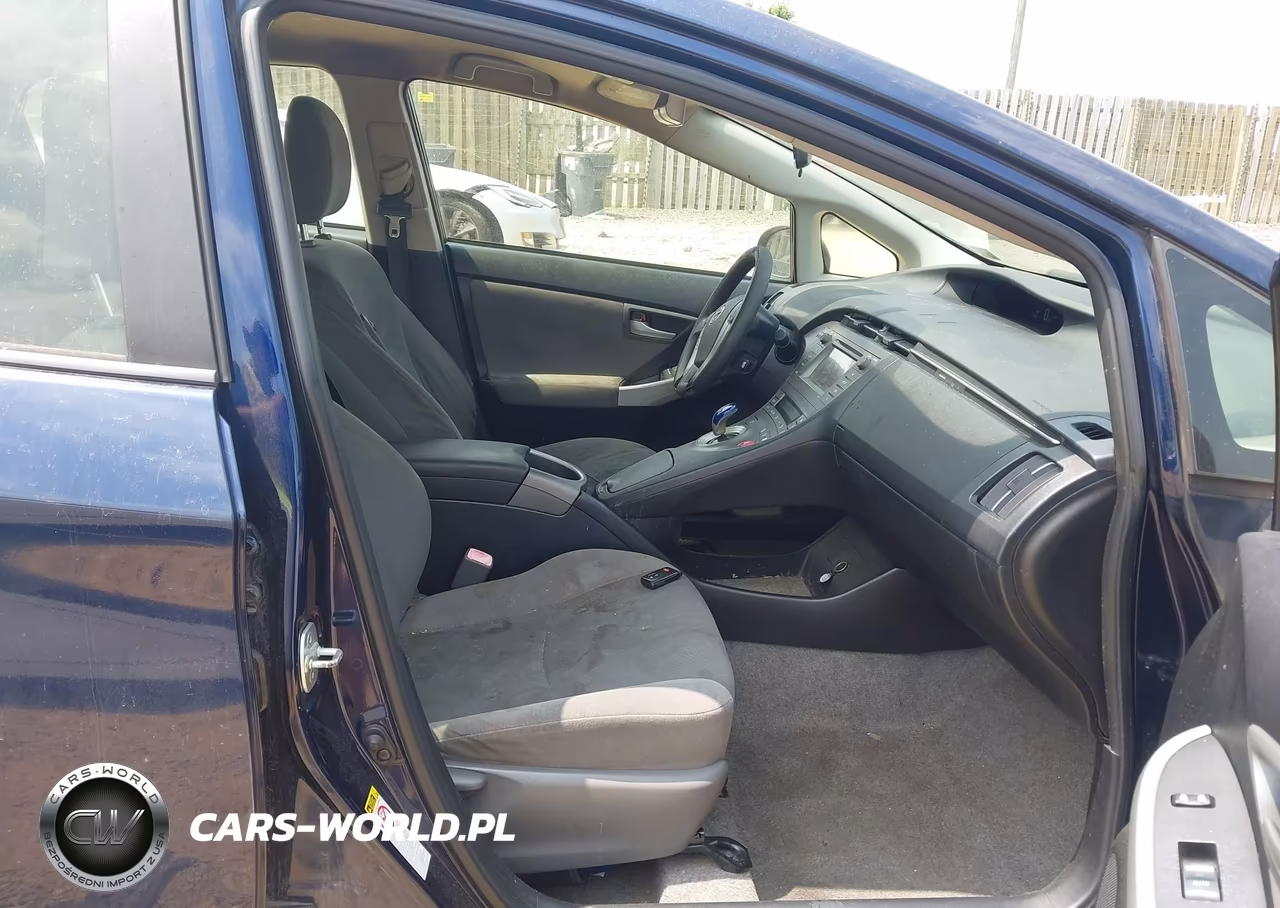 2012 Toyota Prius Two VIN:JTDKN3DU0C1528063 - 5