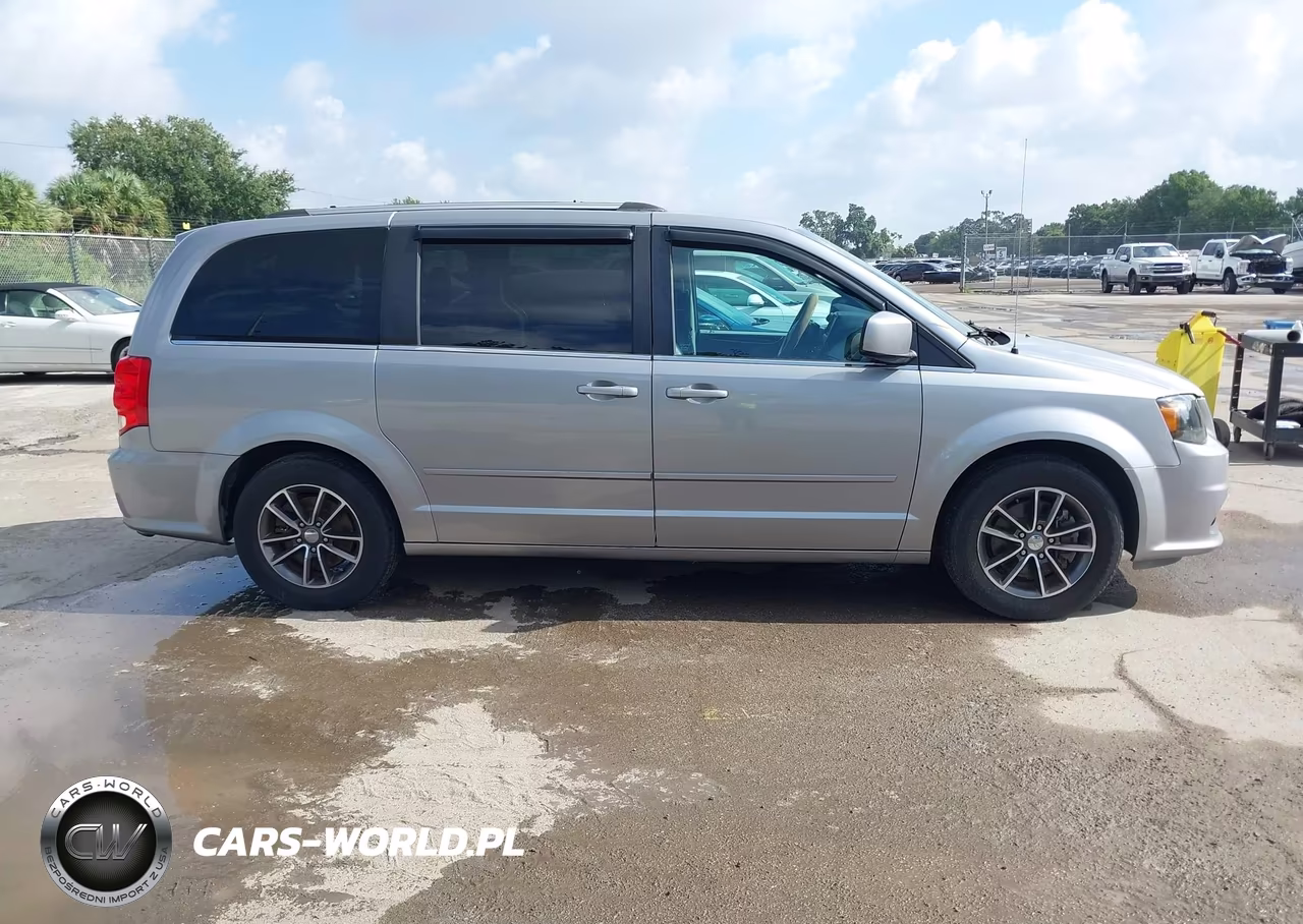 2017 Dodge Grand Caravan Sxt VIN:2C4RDGCG2HR758582 - 13