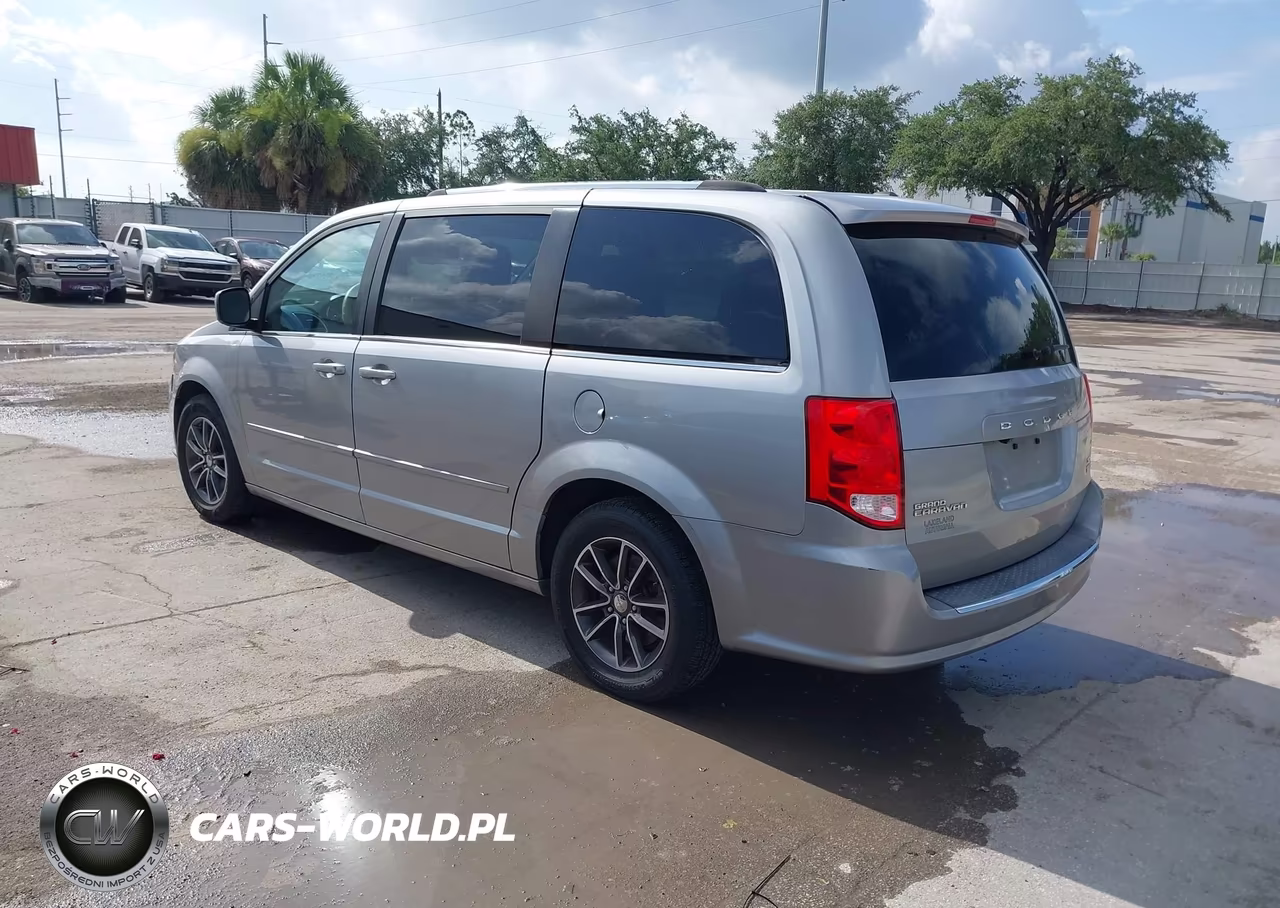 2017 Dodge Grand Caravan Sxt VIN:2C4RDGCG2HR758582 - 3