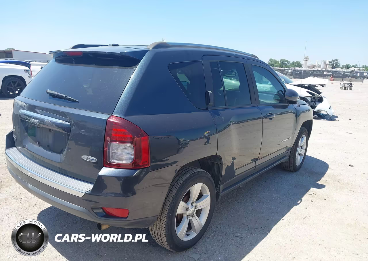 2015 Jeep Compass High Altitude Edition VIN:1C4NJCEAXFD334964 - 4