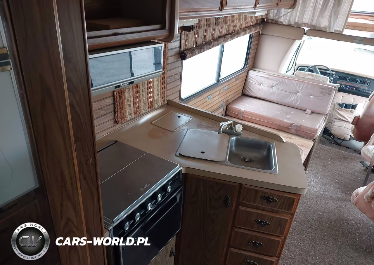 1983 Ford Econoline E350 Cutaway Van VIN:1FDKE30L9DHB65876 - 18