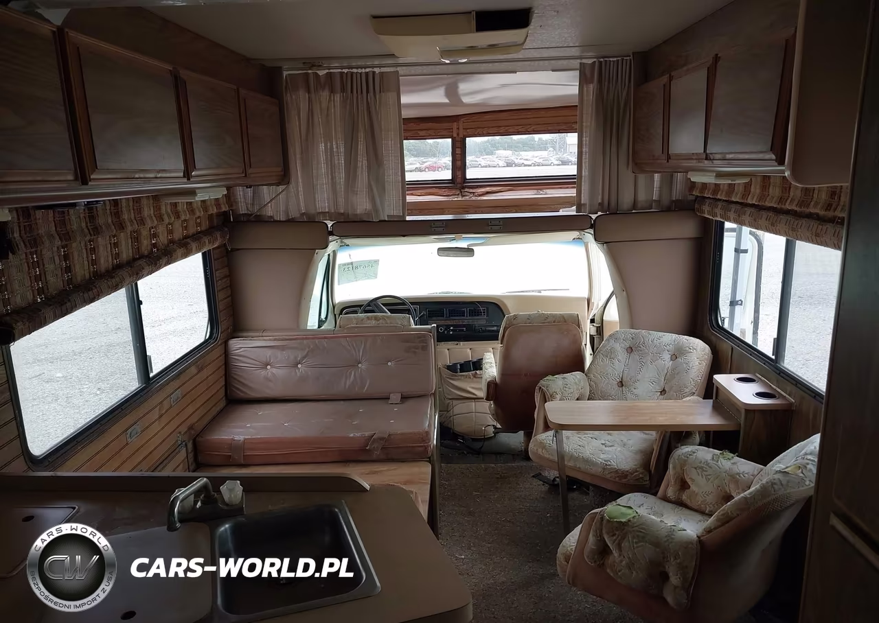 1983 Ford Econoline E350 Cutaway Van VIN:1FDKE30L9DHB65876 - 19