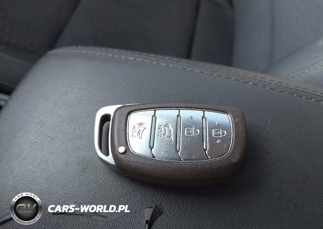2019 Hyundai Tucson Value VIN:KM8J33A41KU026497 - 11