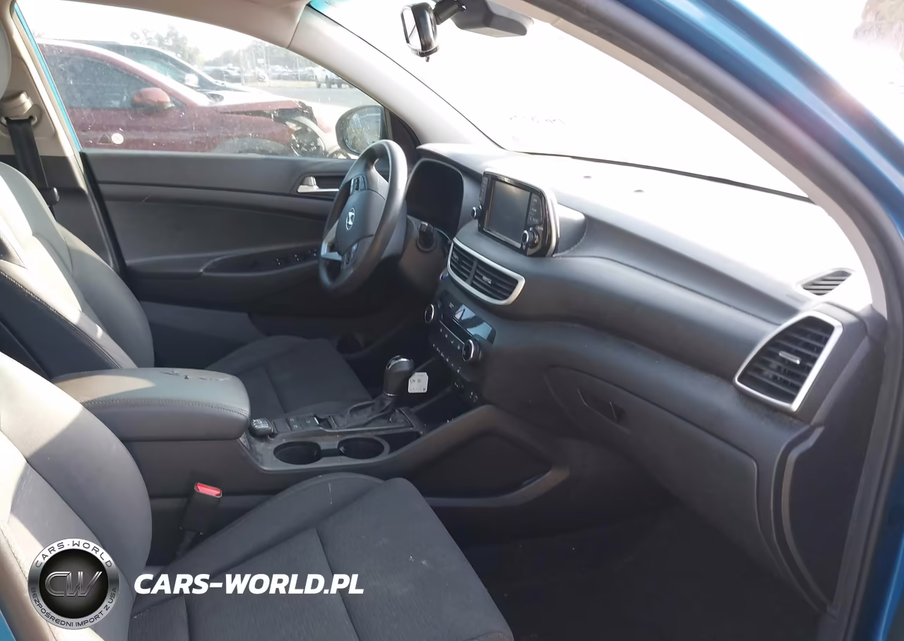 2019 Hyundai Tucson Value VIN:KM8J33A41KU026497 - 5