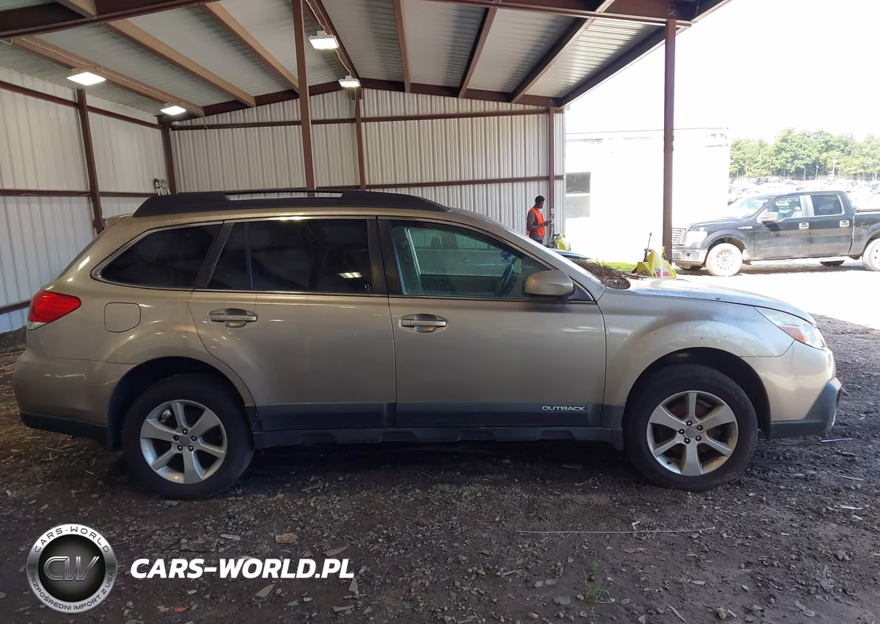 2014 Subaru Outback 2.5I Premium VIN:4S4BRBCCXE3262223 - 13