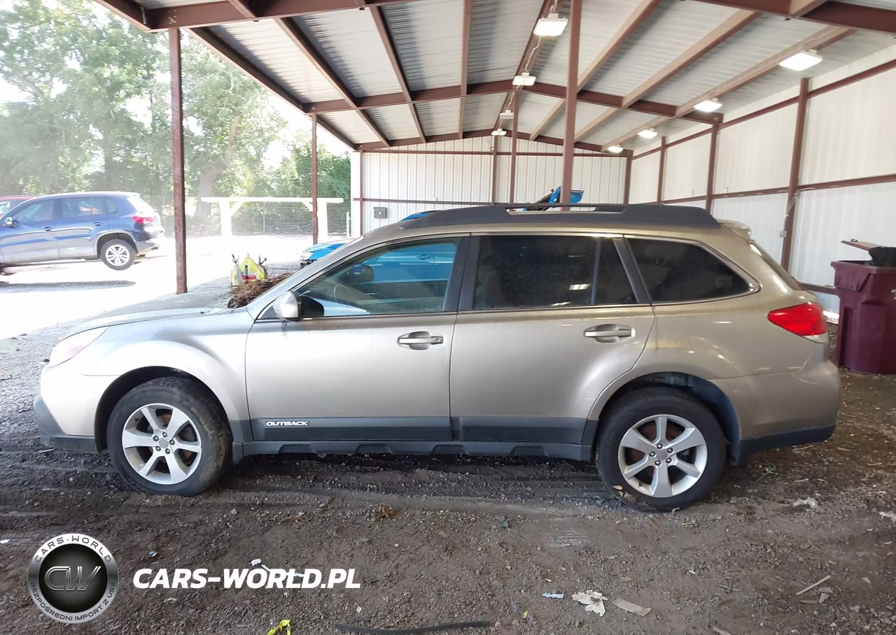 2014 Subaru Outback 2.5I Premium VIN:4S4BRBCCXE3262223 - 14