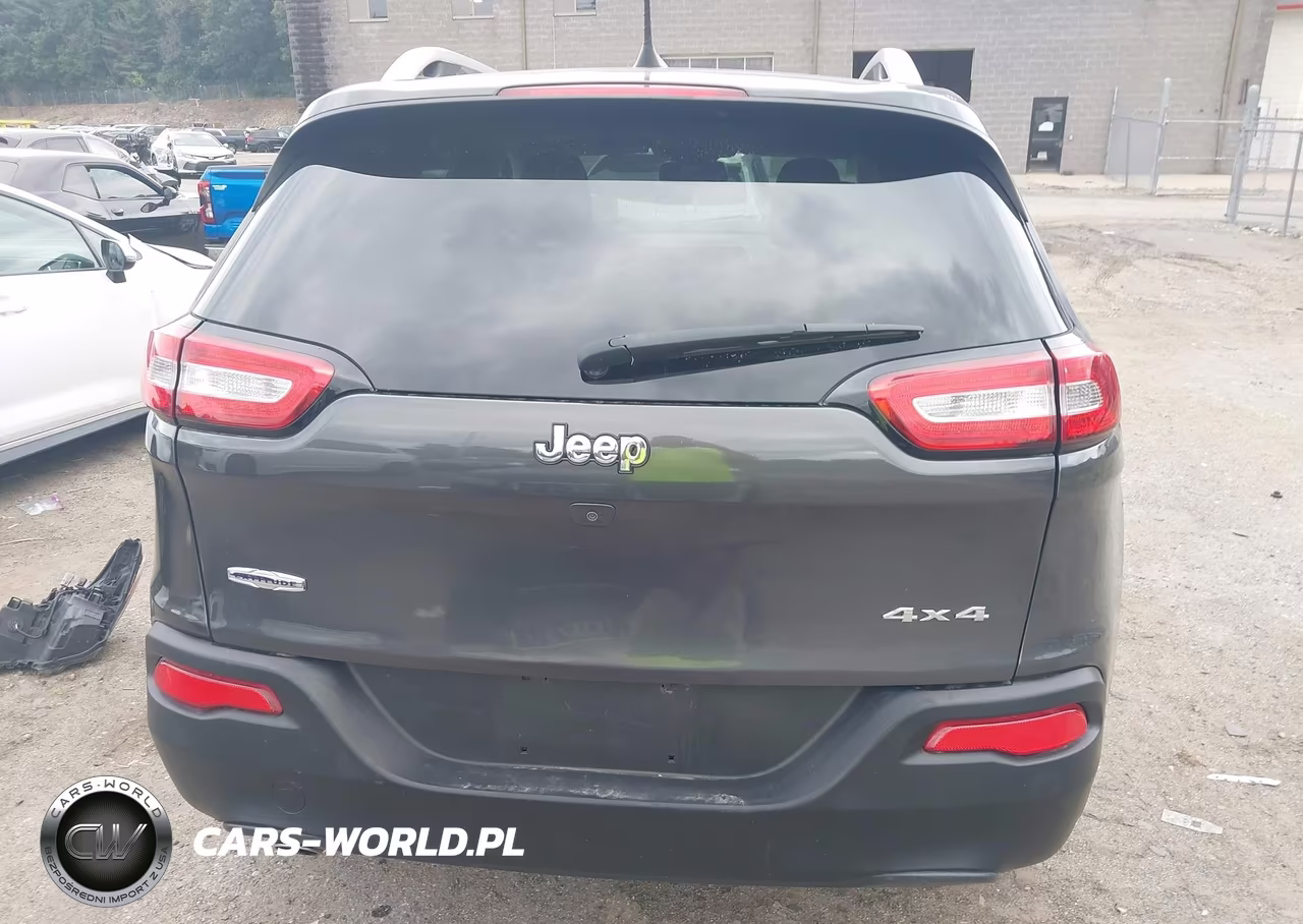 2016 Jeep Cherokee Latitude VIN:1C4PJMCB6GW368142 - 16