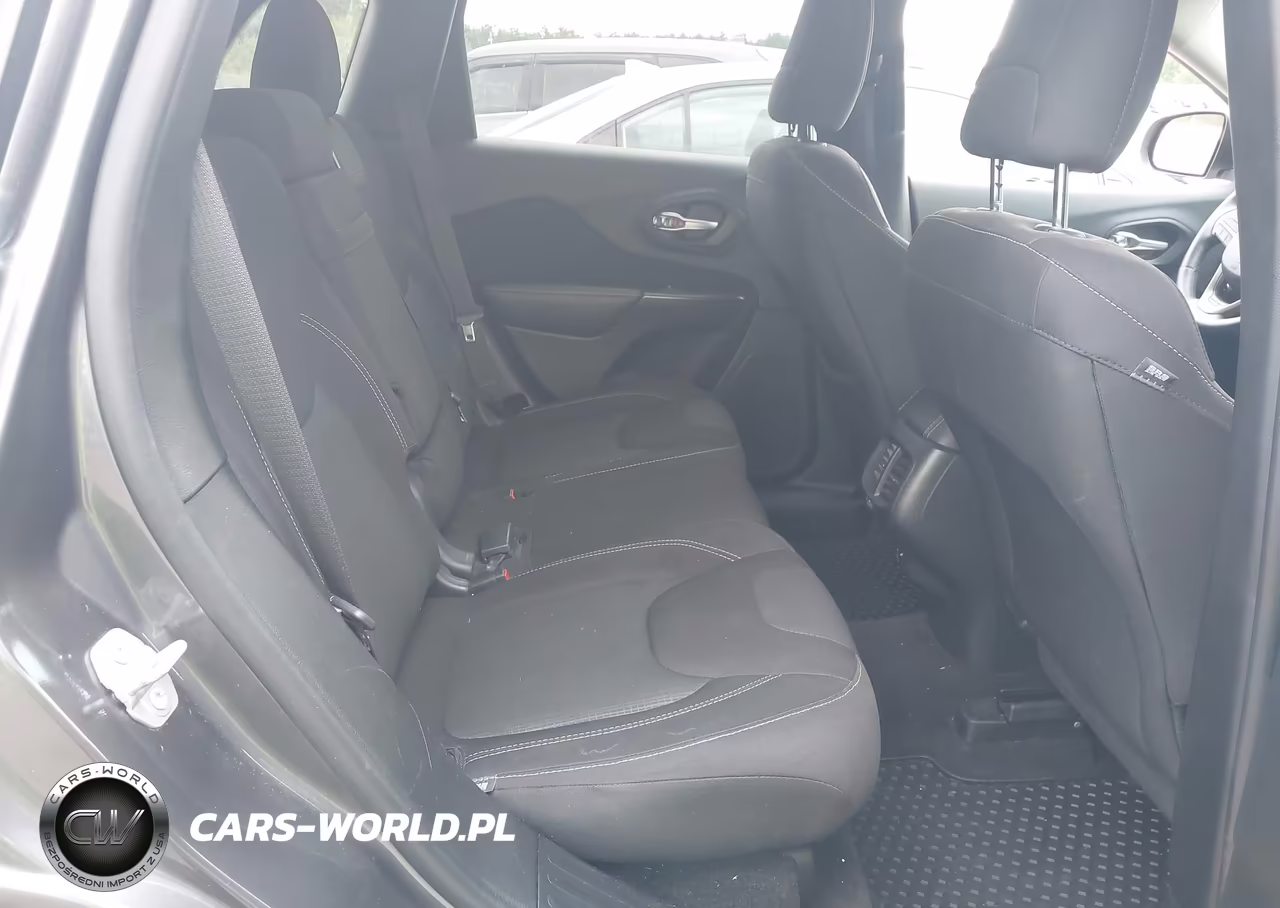 2016 Jeep Cherokee Latitude VIN:1C4PJMCB6GW368142 - 8