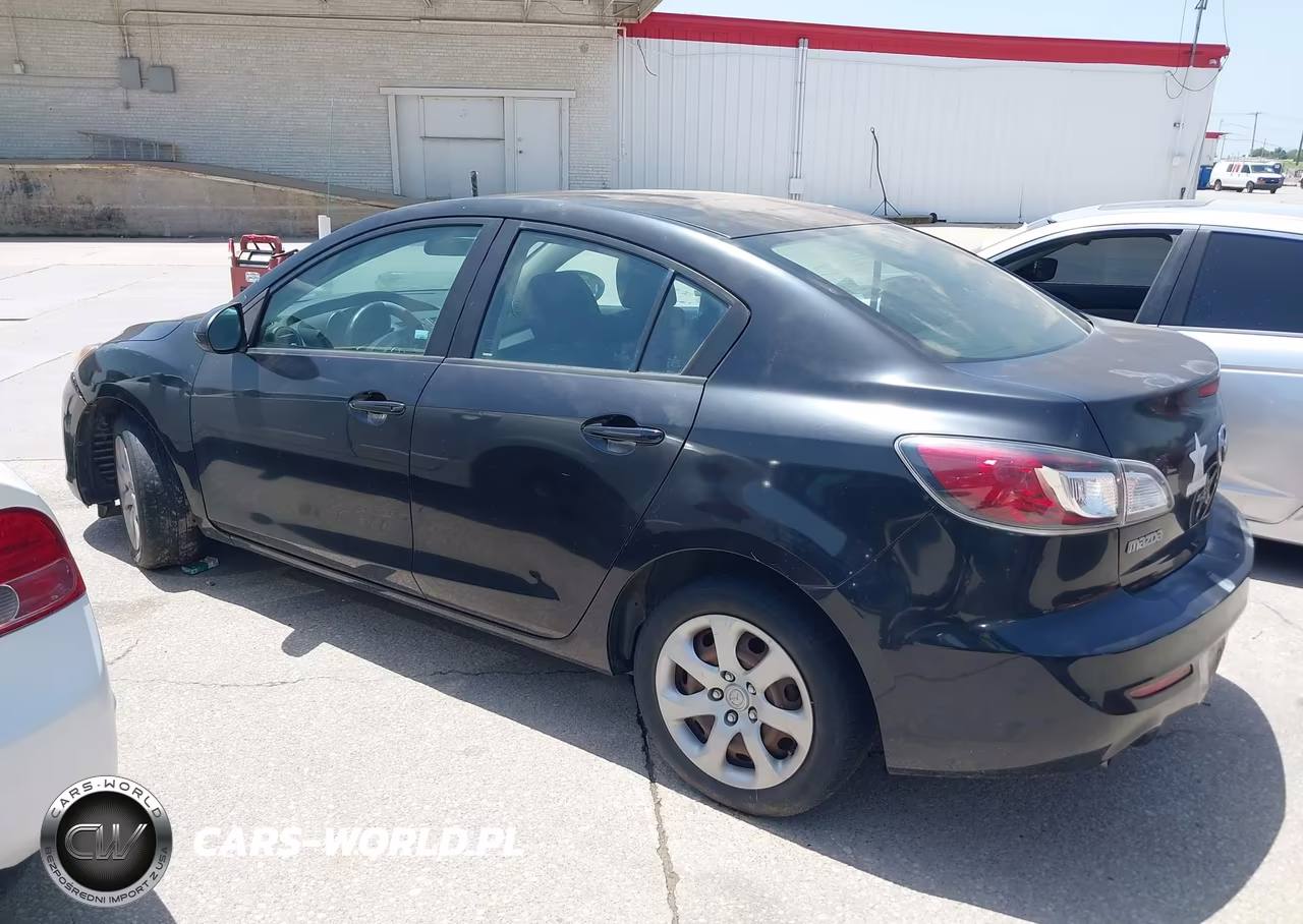 2013 Mazda Mazda3 I Sport VIN:JM1BL1U88D1705327 - 3