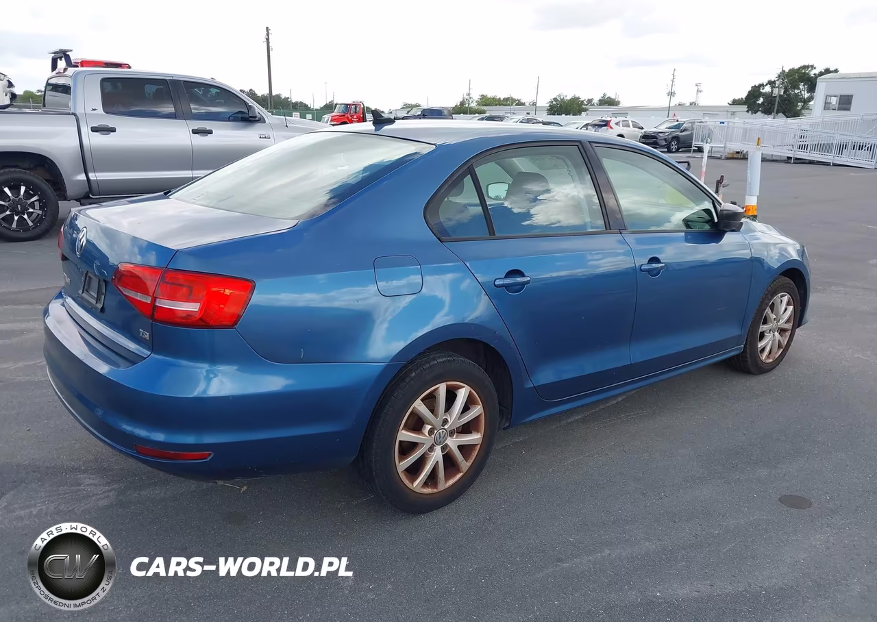 2015 Volkswagen Jetta 1.8T Se VIN:3VWD17AJ1FM239834 - 4