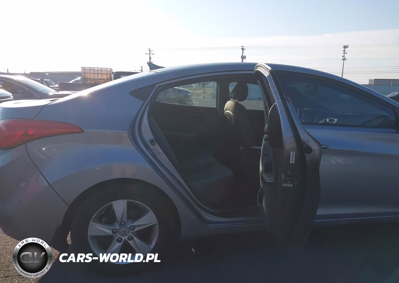 2013 Hyundai Elantra Gls VIN:KMHDH4AE5DU708931 - 8