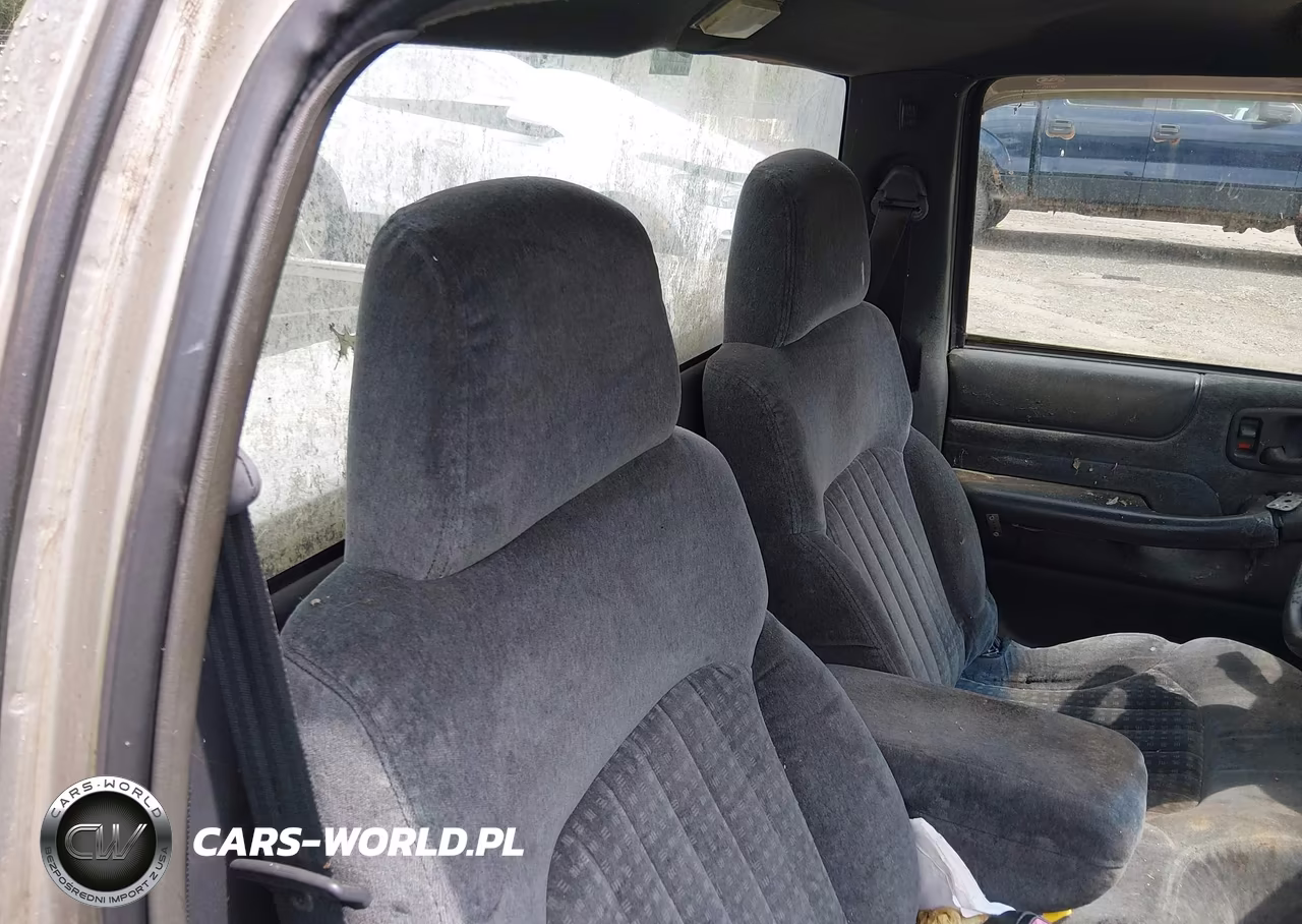 2001 Chevrolet S-10 Ls VIN:1GCCS145X1K129355 - 8