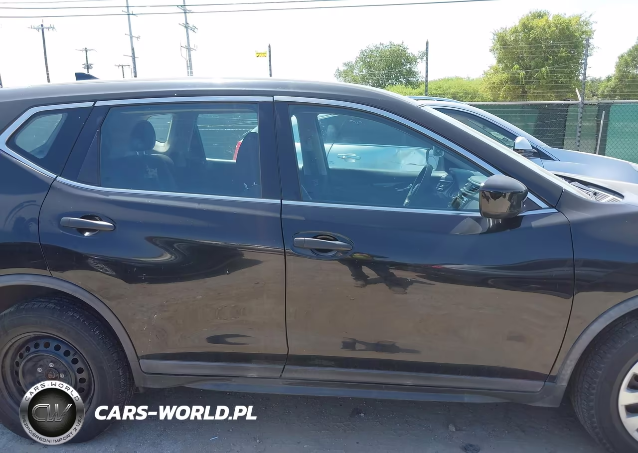 2018 Nissan Rogue S VIN:KNMAT2MV8JP549824 - 13