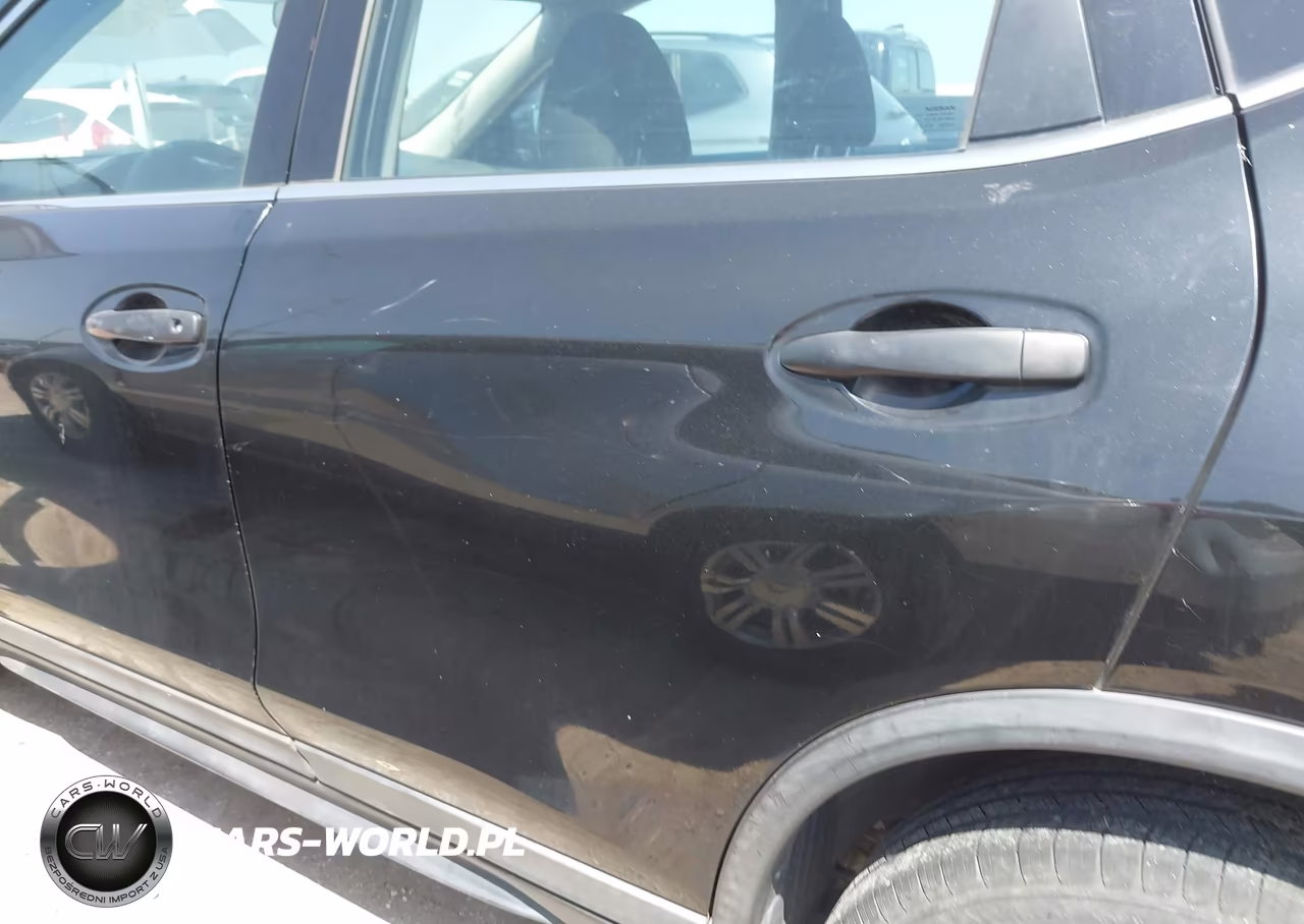2018 Nissan Rogue S VIN:KNMAT2MV8JP549824 - 18