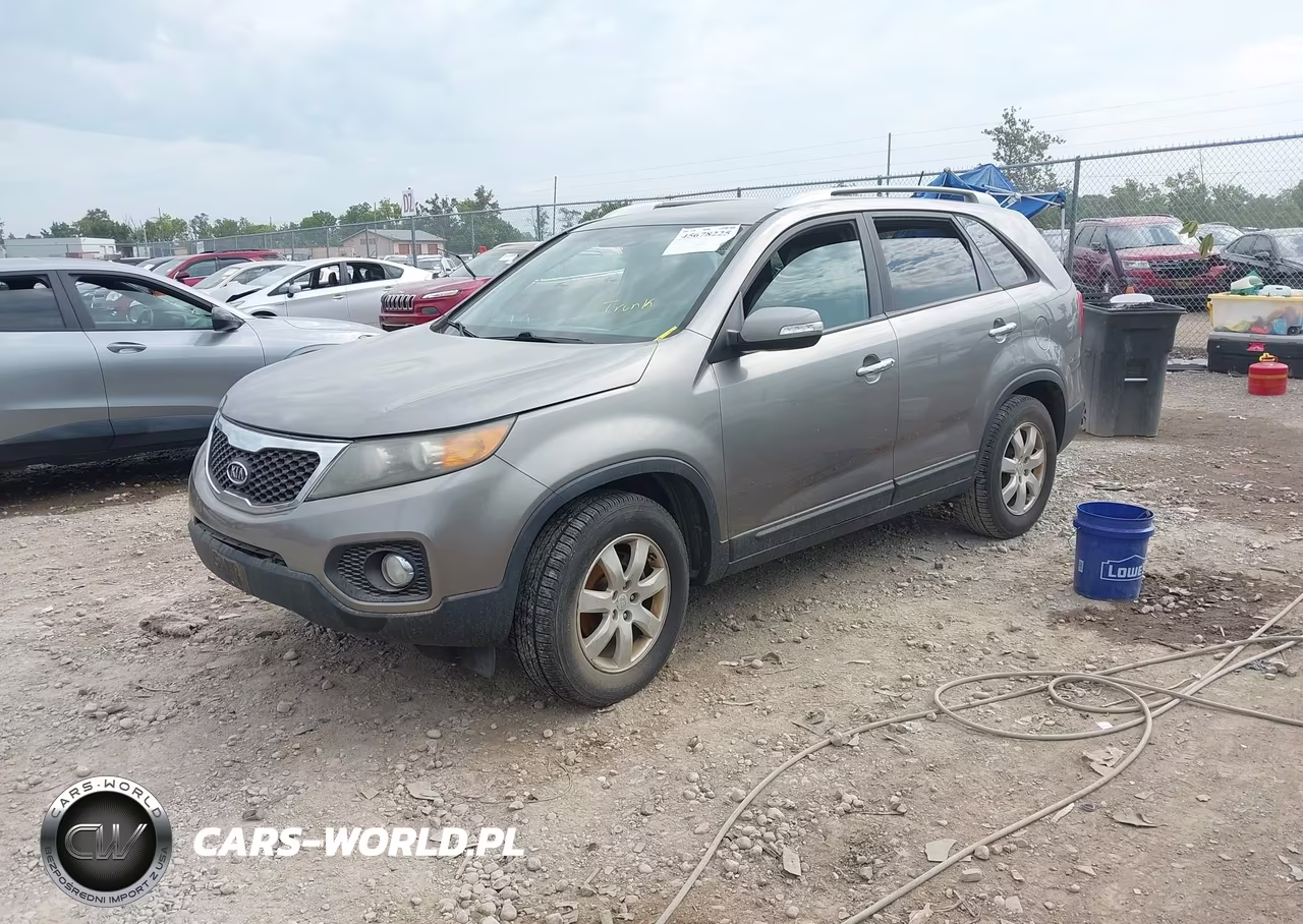 2011 Kia Sorento Lx VIN:5XYKT3A17BG040775 - 2